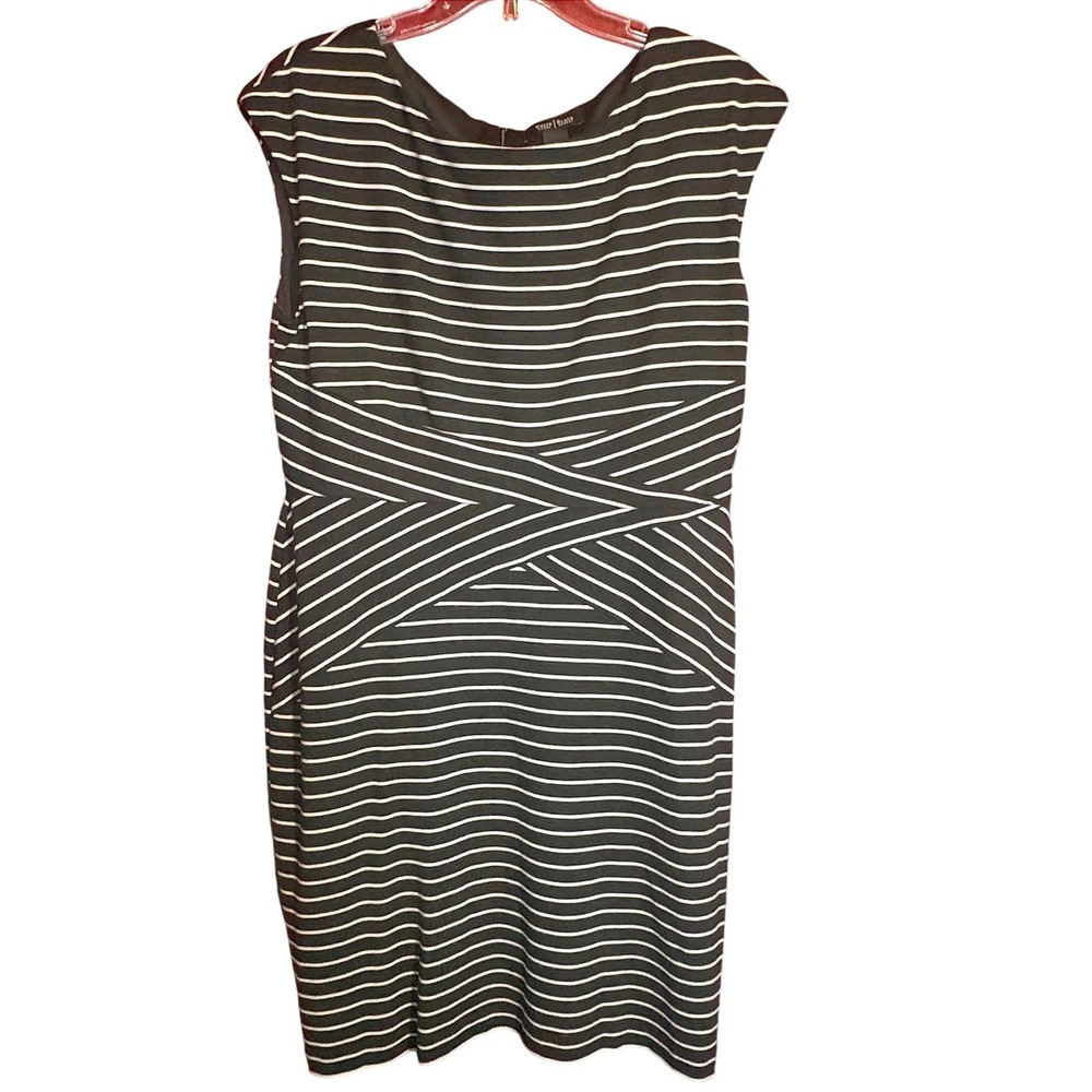 White House Black Market Dress Women's 14 Black White Good Striped Sleeveless